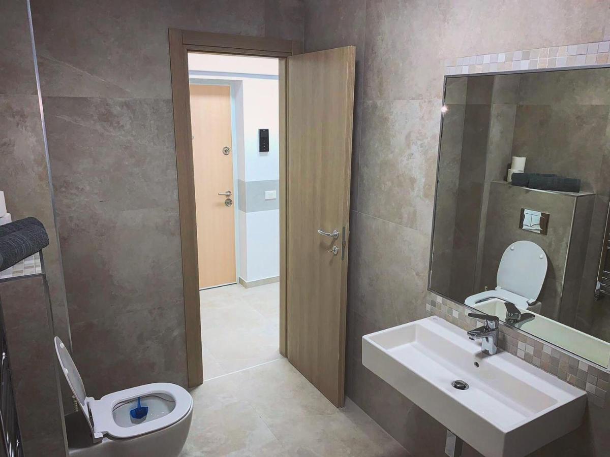 Mega Residance Studios Бухарест Экстерьер фото