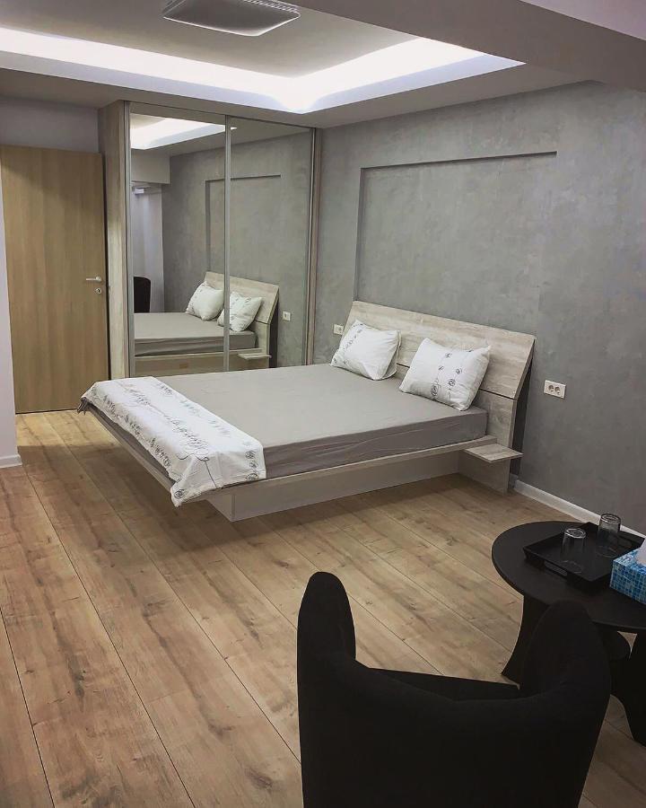 Mega Residance Studios Бухарест Экстерьер фото